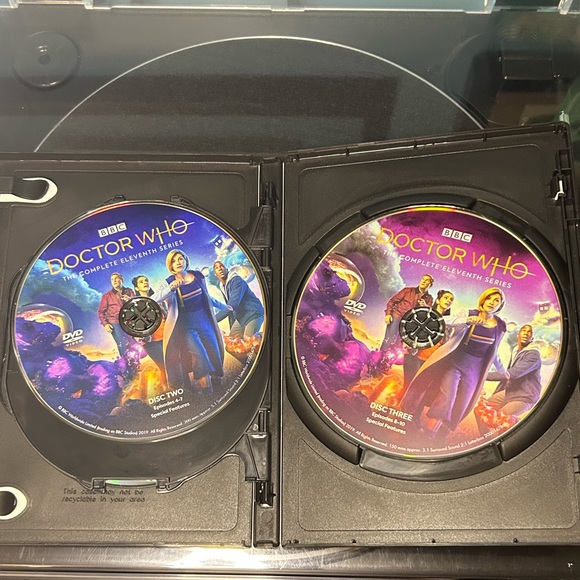 Doctor Who The Complete Eleventh Season DVD - Picture 3 of 4